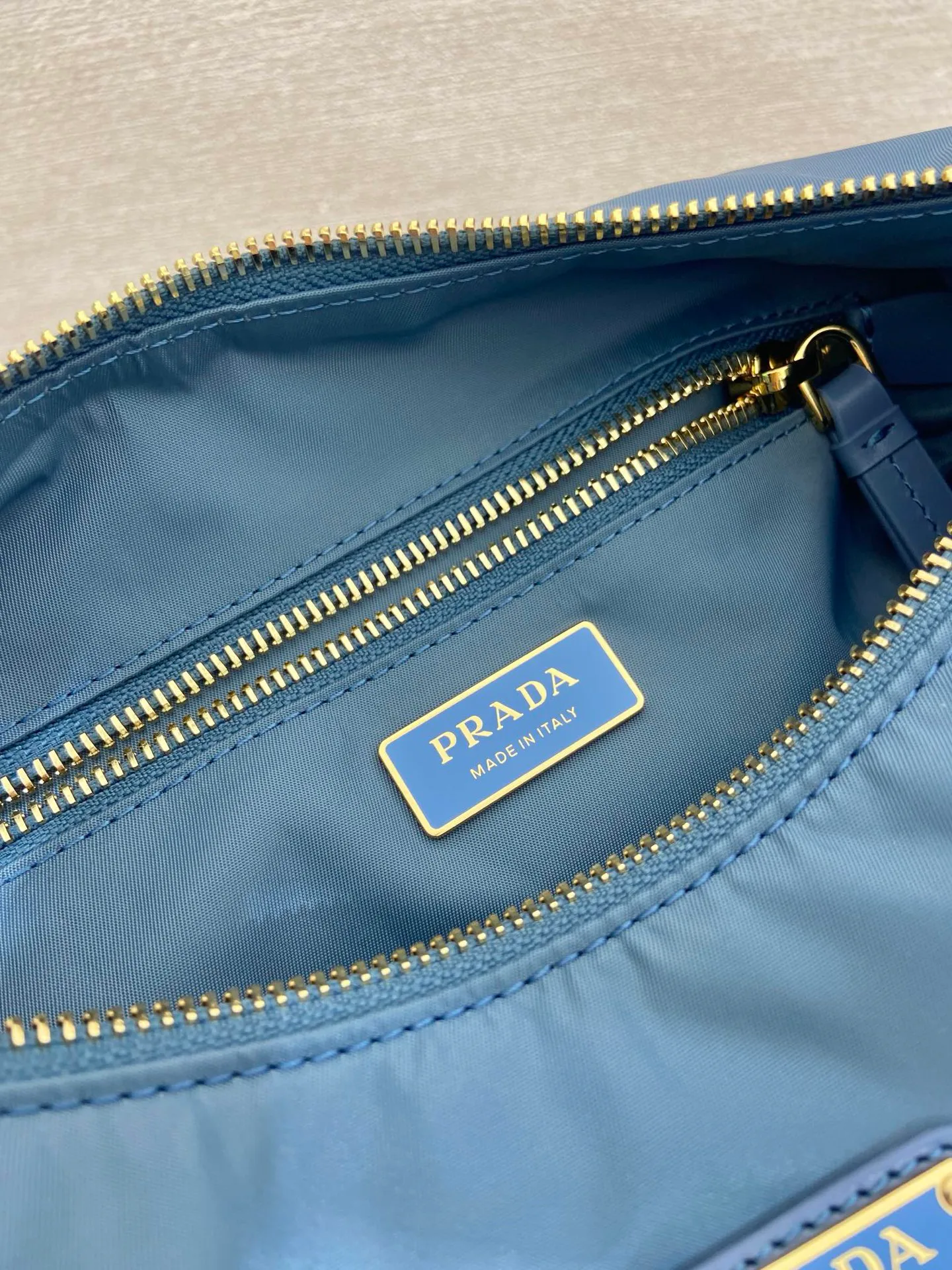 Сумки На Ремне Женские Prada 12874264