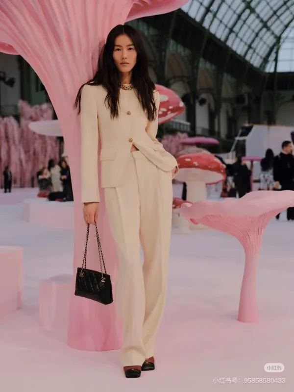 Жакеты Женские Chanel 18028439
