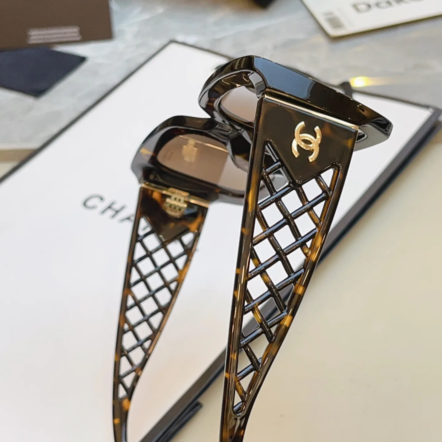 Очки Chanel 17529371