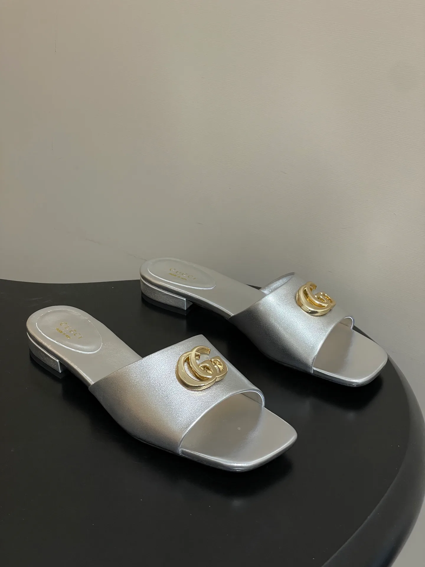 Сандалии Женские Gucci 11886537