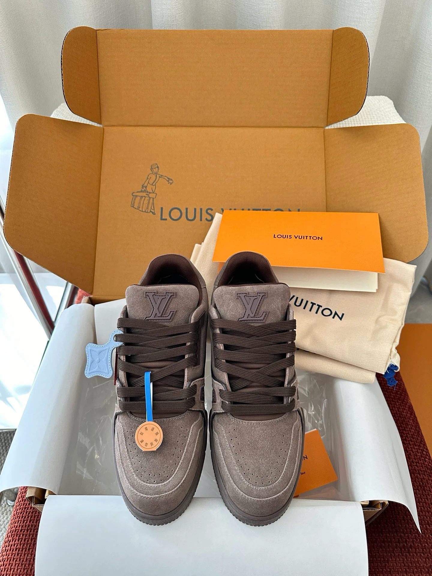 Кроссовки Мужские Louis Vuitton 17449379