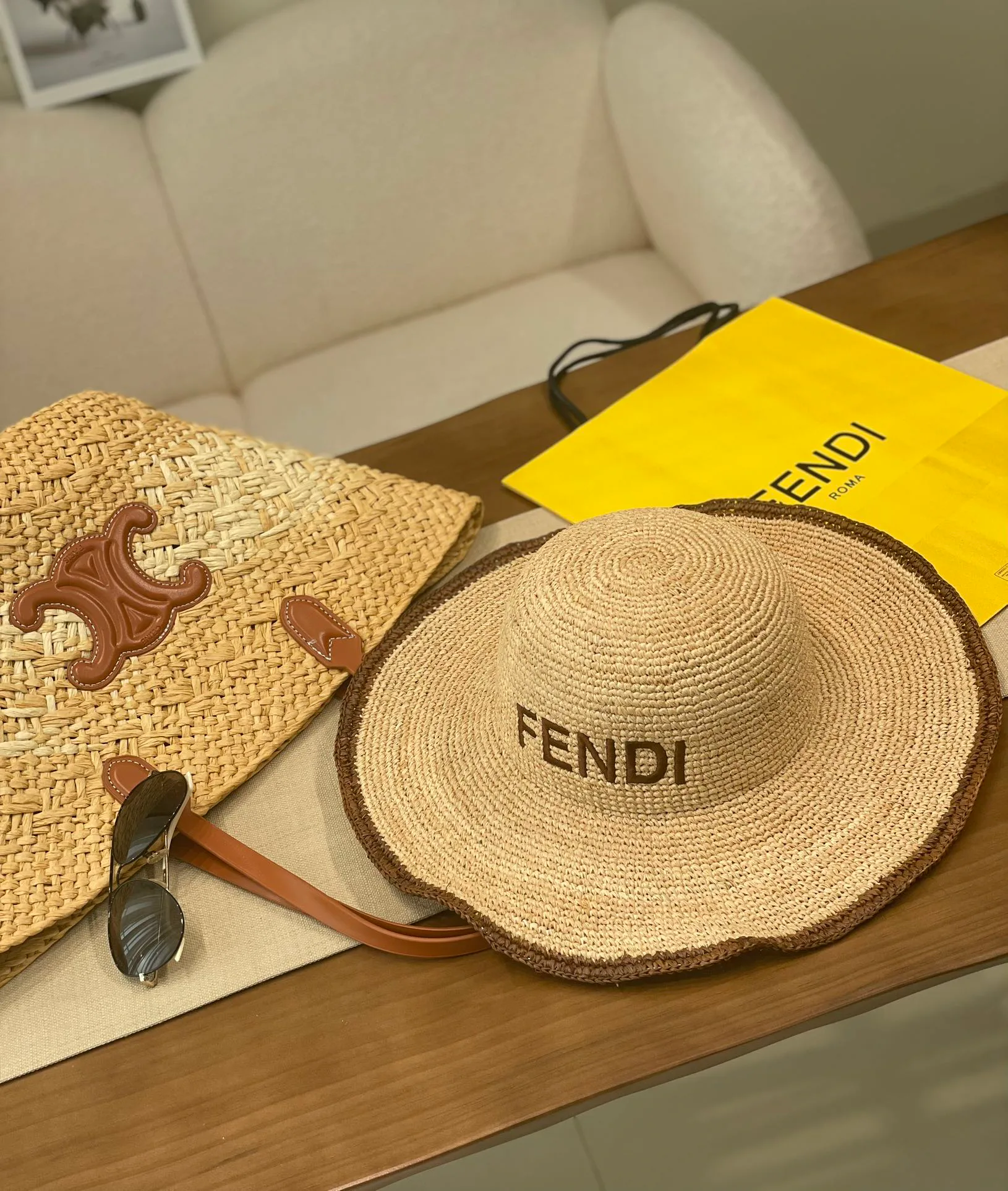 Головные Уборы Fendi 12697392