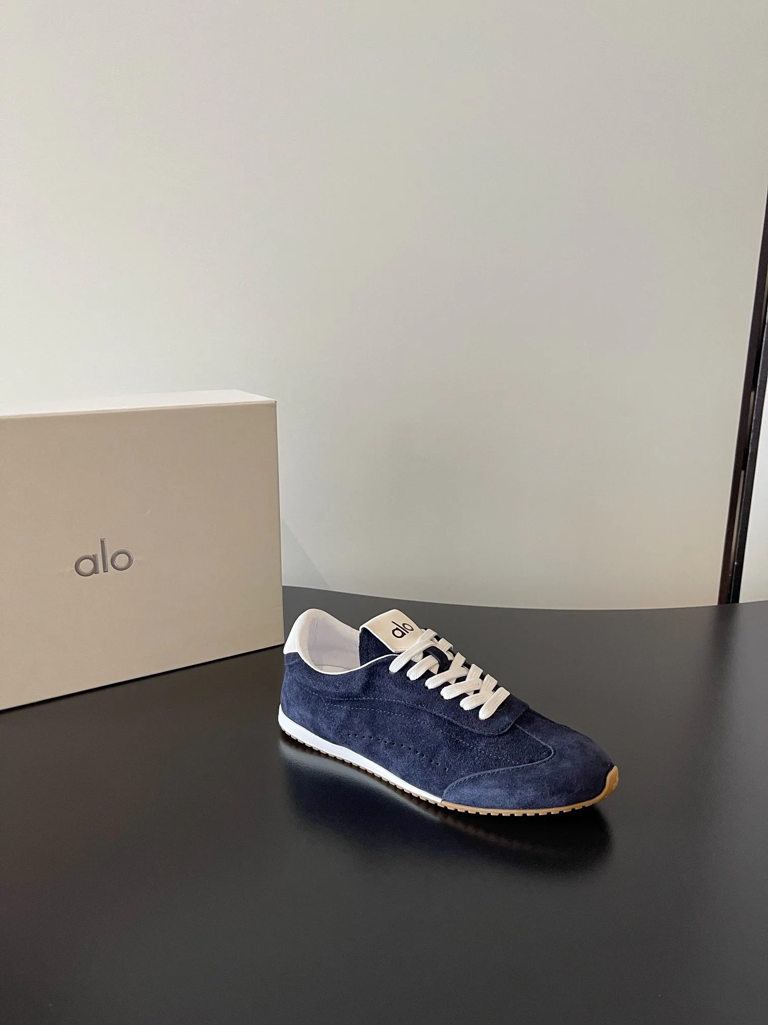 Кроссовки Женские Miu Miu 1523260