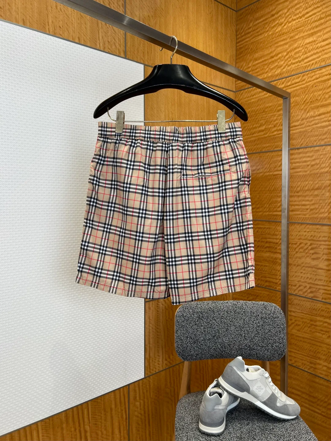 Шорты Мужские Burberry 17303436
