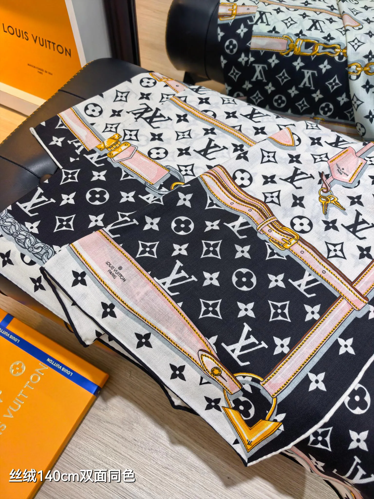 Платки Louis Vuitton 17991874