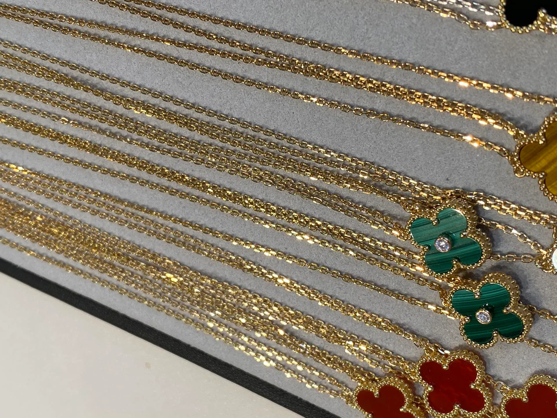 Бижутерия Van Cleef & Arpels 36410