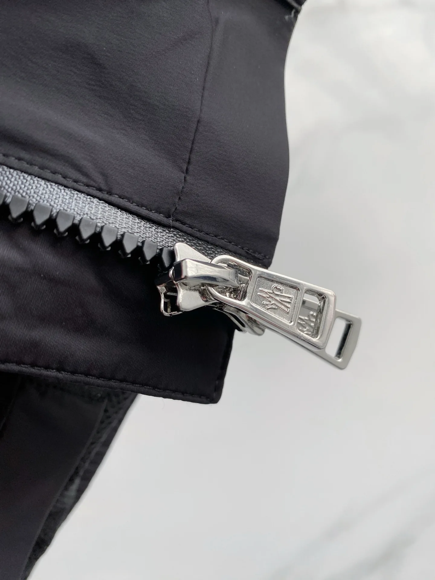 Куртки И Пуховики Мужские Moncler 11664835