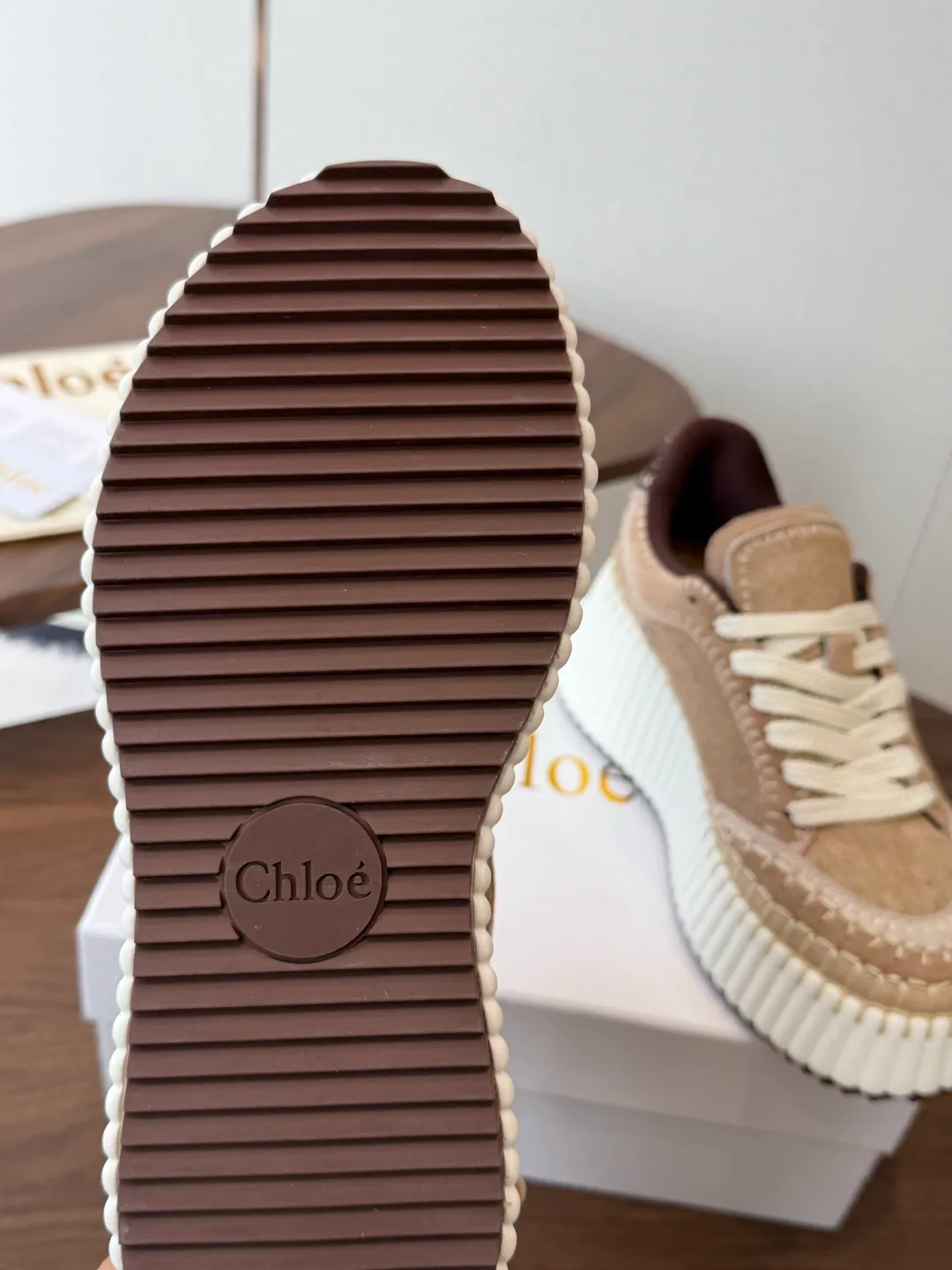 Кроссовки Женские Chloe 19539985