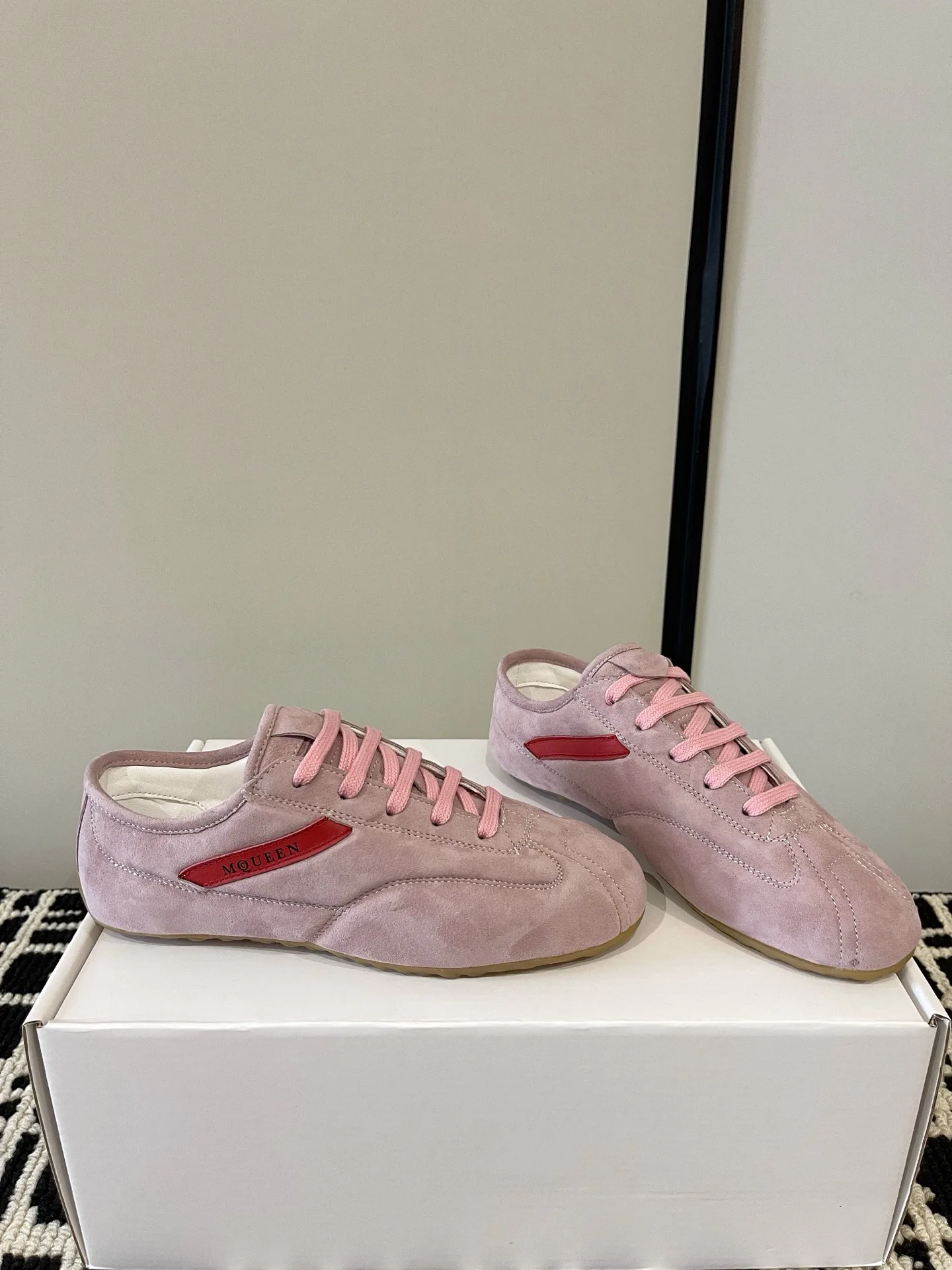 Кроссовки Женские Alexander Mcqueen 18386243