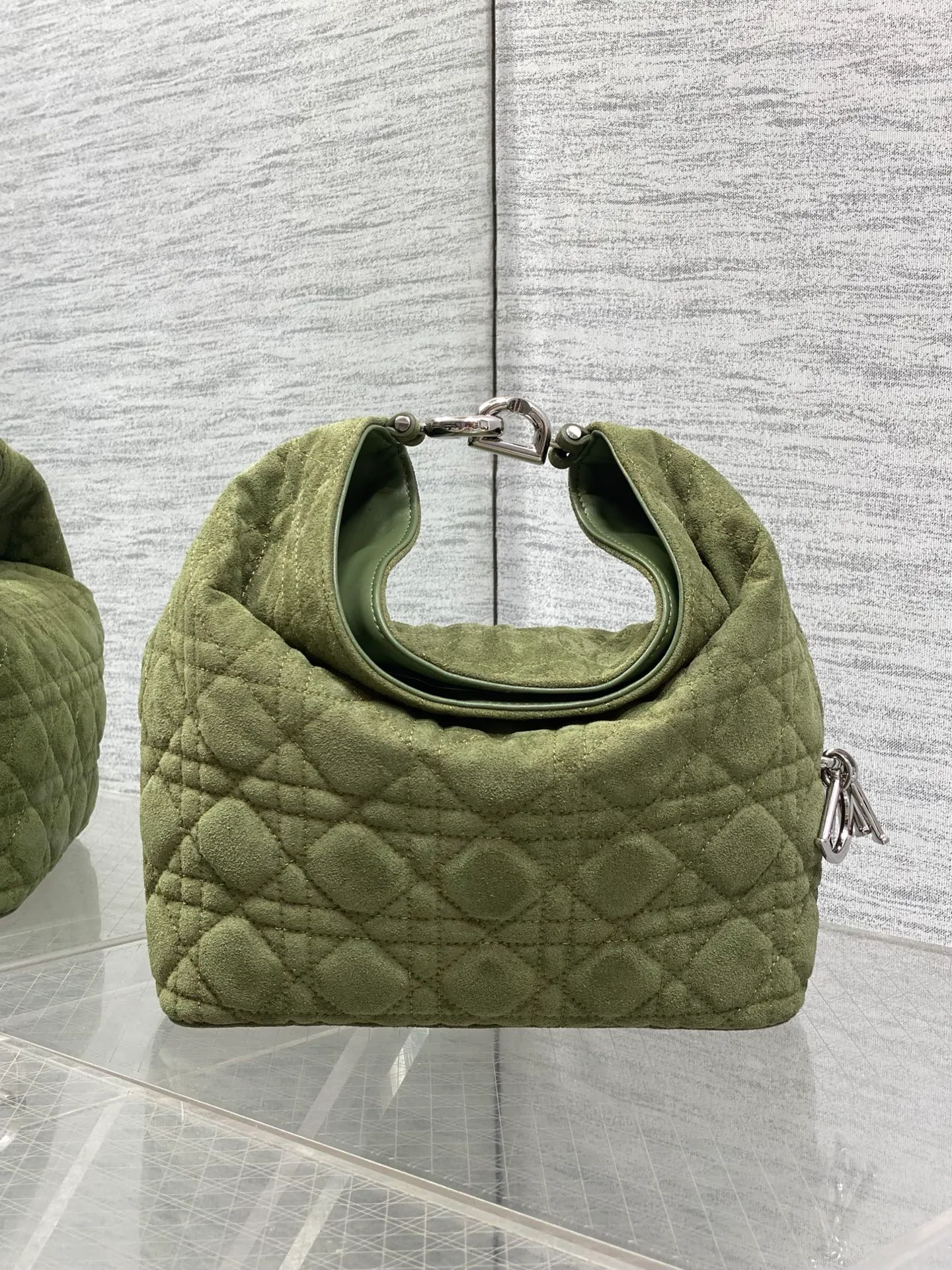 Классические Сумки Женские Christian Dior 18242097