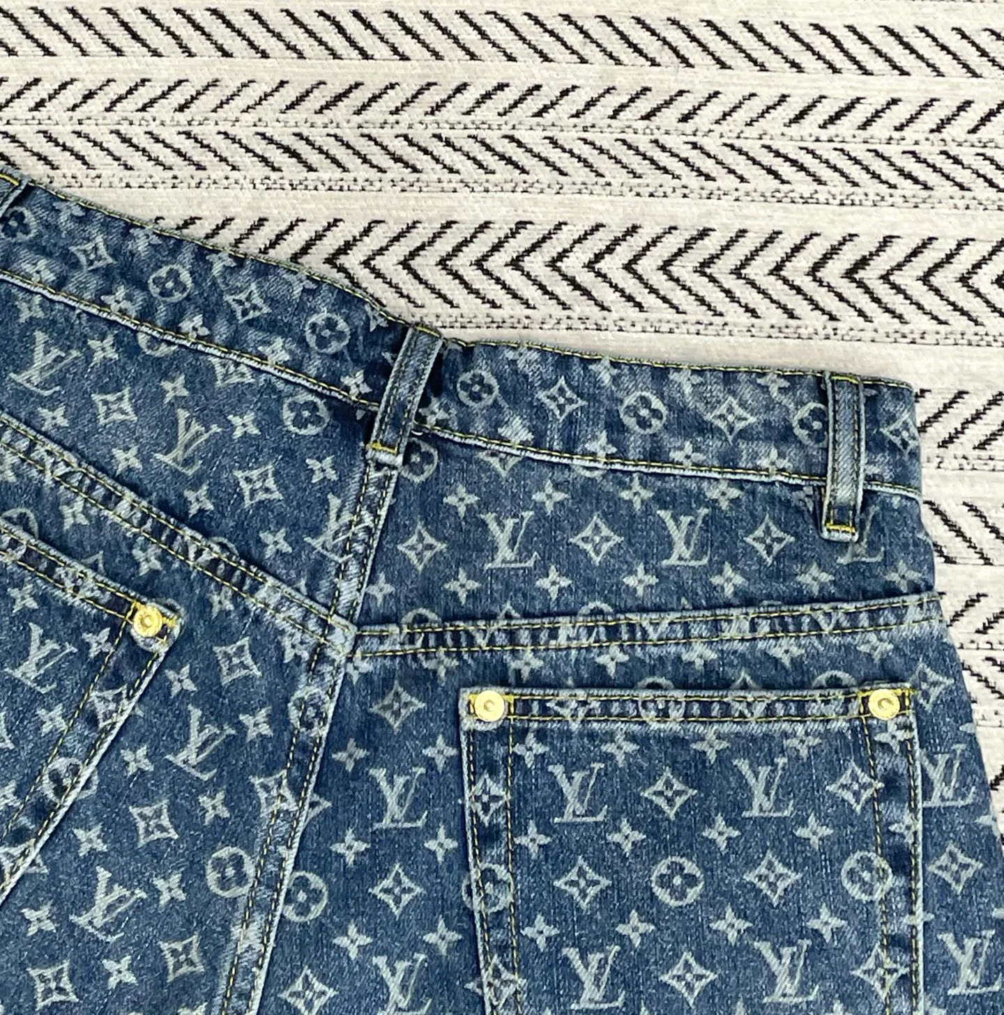 Шорты Женские Louis Vuitton 11691694