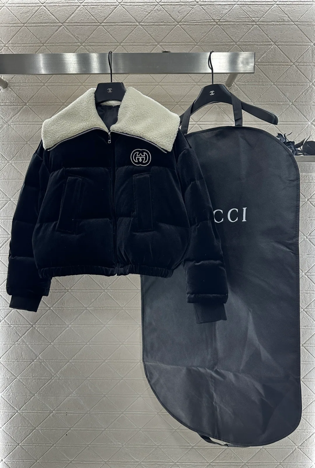 Куртки И Пуховики Женские Gucci 427825