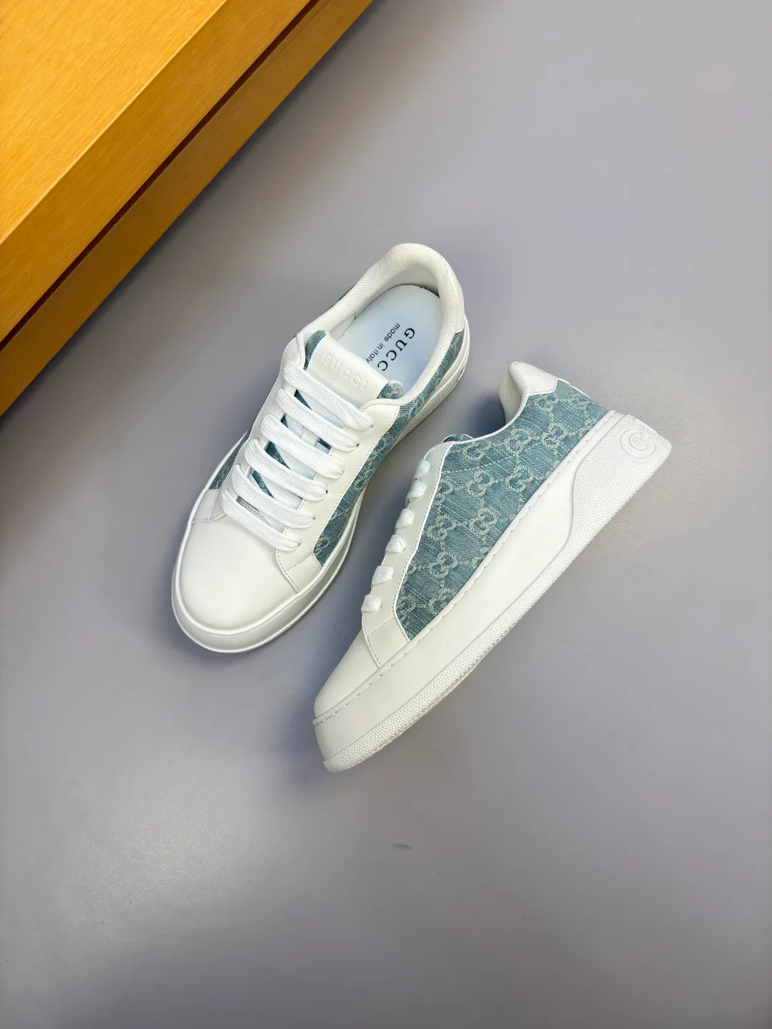 Кроссовки Женские Gucci 18781753