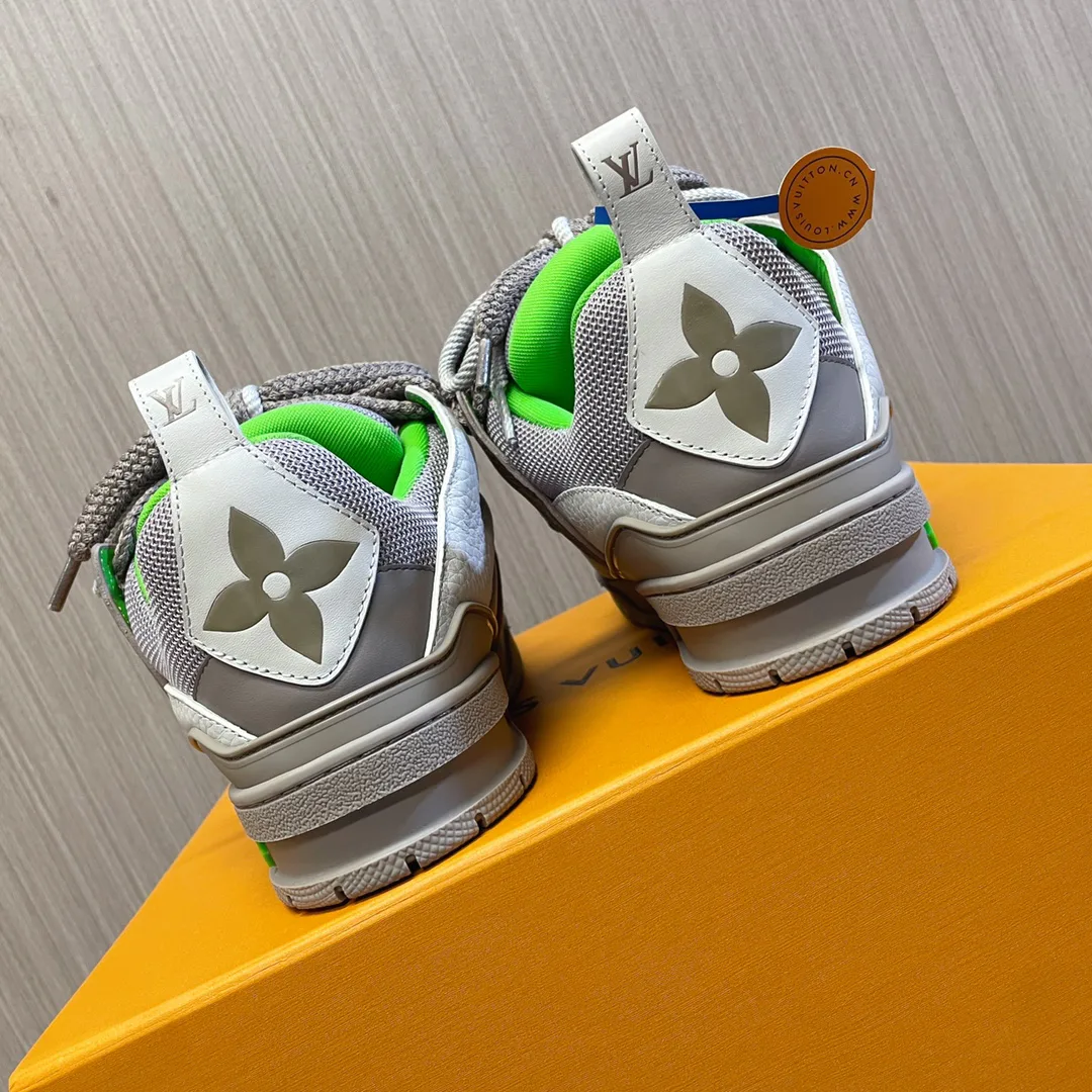 Кроссовки Женские Louis Vuitton 16200