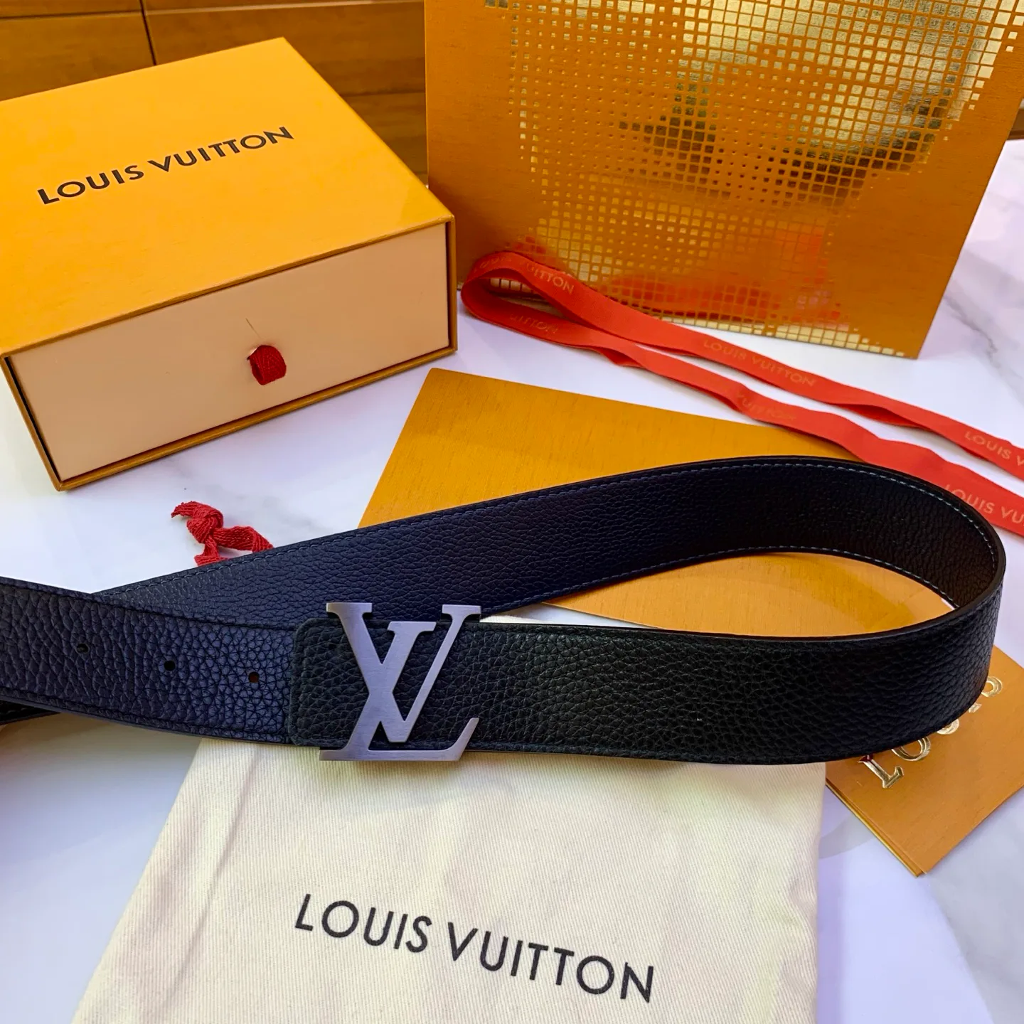 Ремни Louis Vuitton 17682159