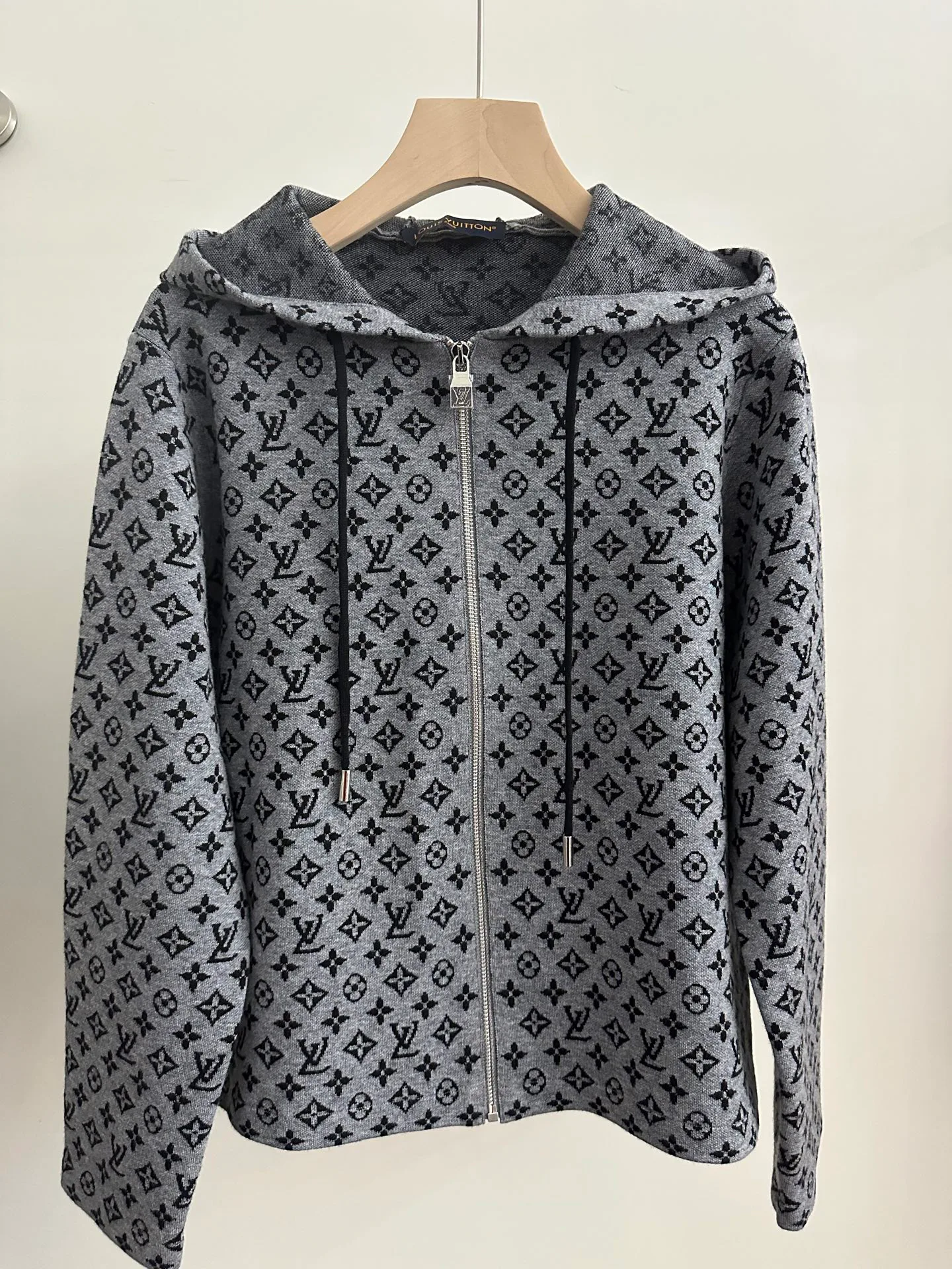 Куртки И Пуховики Женские Louis Vuitton 917150