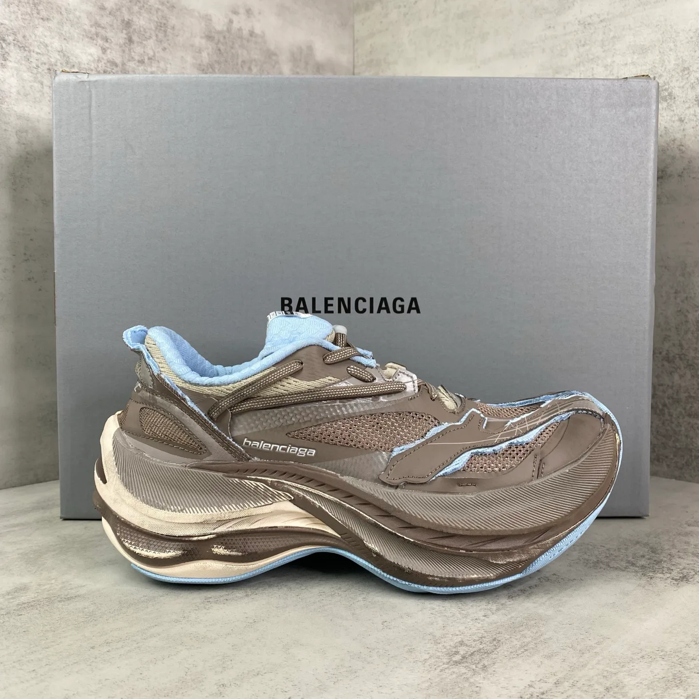 Кроссовки Женские Balenciaga 18011899