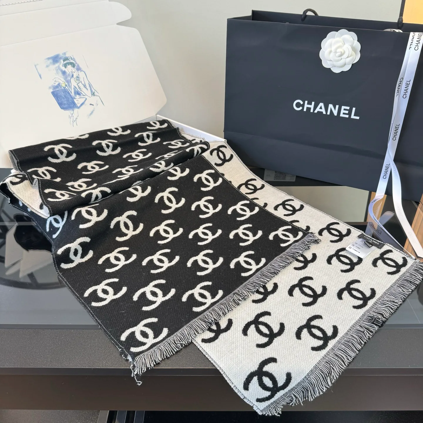Шарфы Chanel 18104902