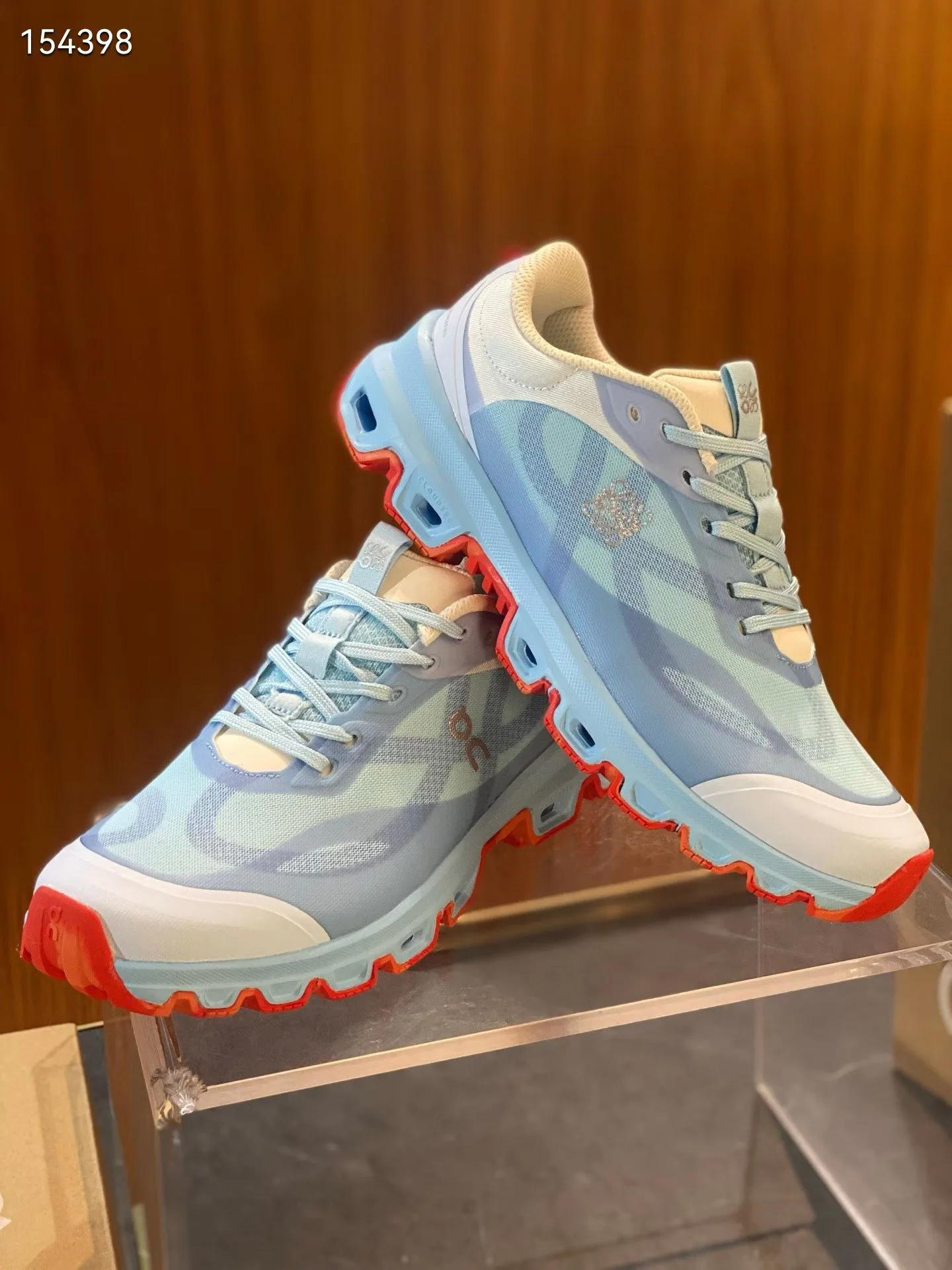 Кроссовки Женские Loewe 110600