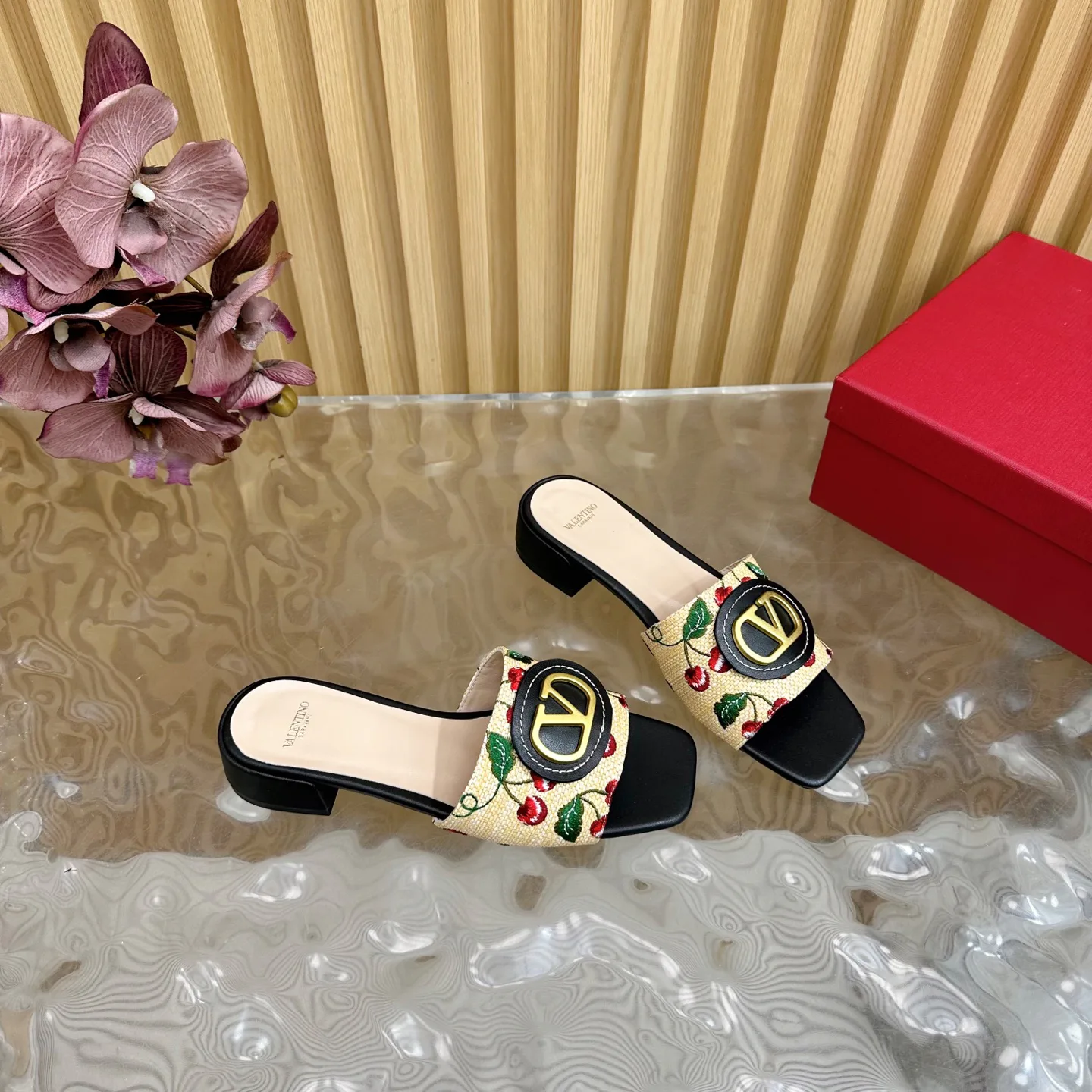 Шлепанцы Женские Valentino 31993