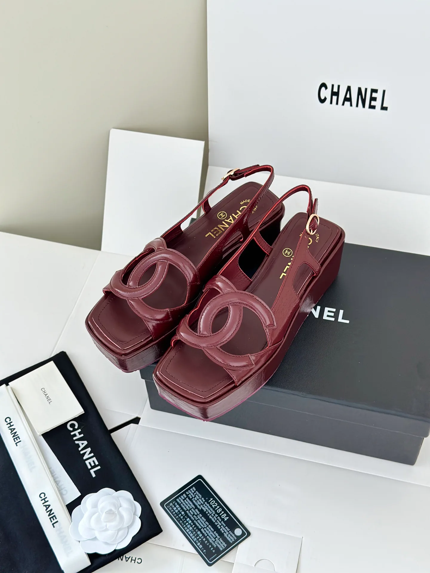 Босоножки Женские Chanel 18143040