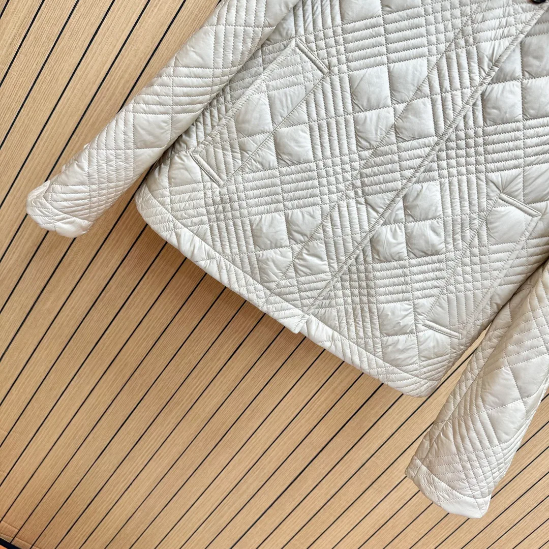 Куртки И Пуховики Женские Burberry 18807066