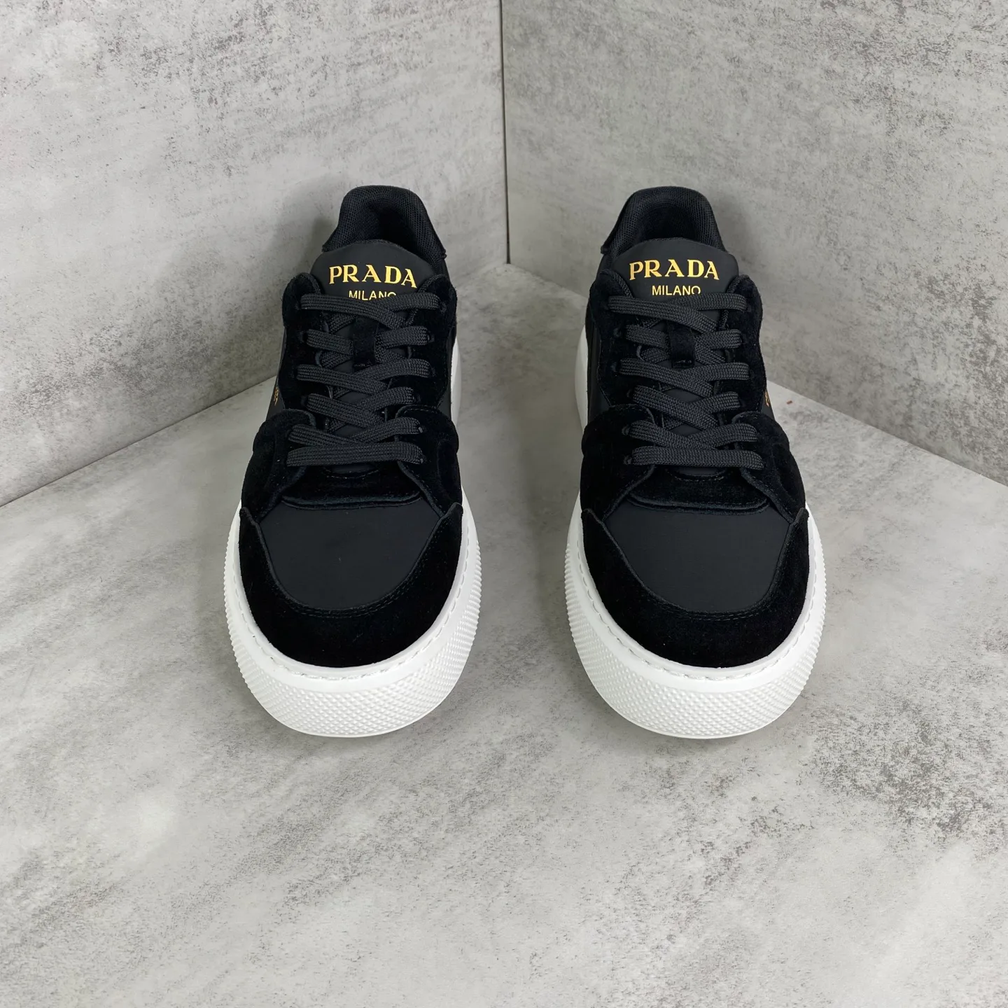 Кроссовки Мужские Prada 11679466