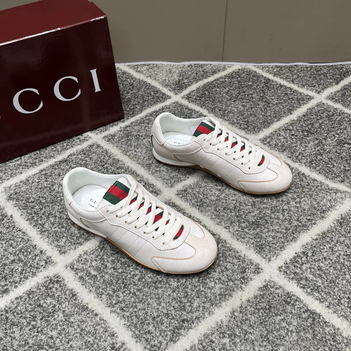 Кроссовки Женские Gucci 480640