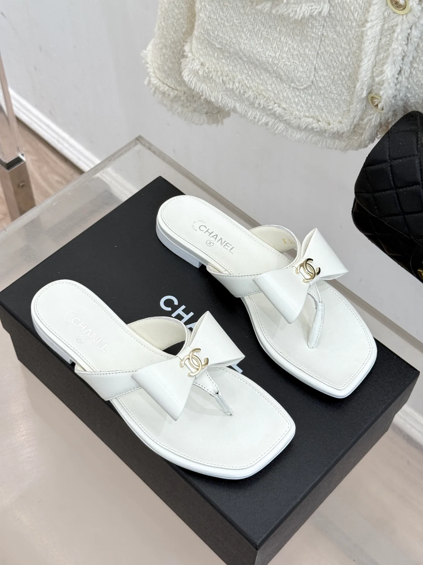 Шлепанцы Женские Chanel 16965746