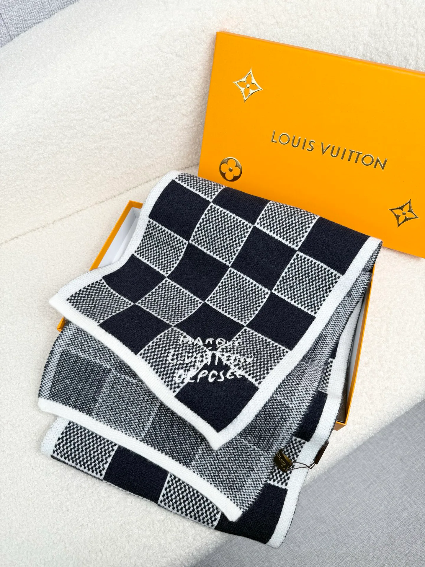 Шарфы Louis Vuitton 205951