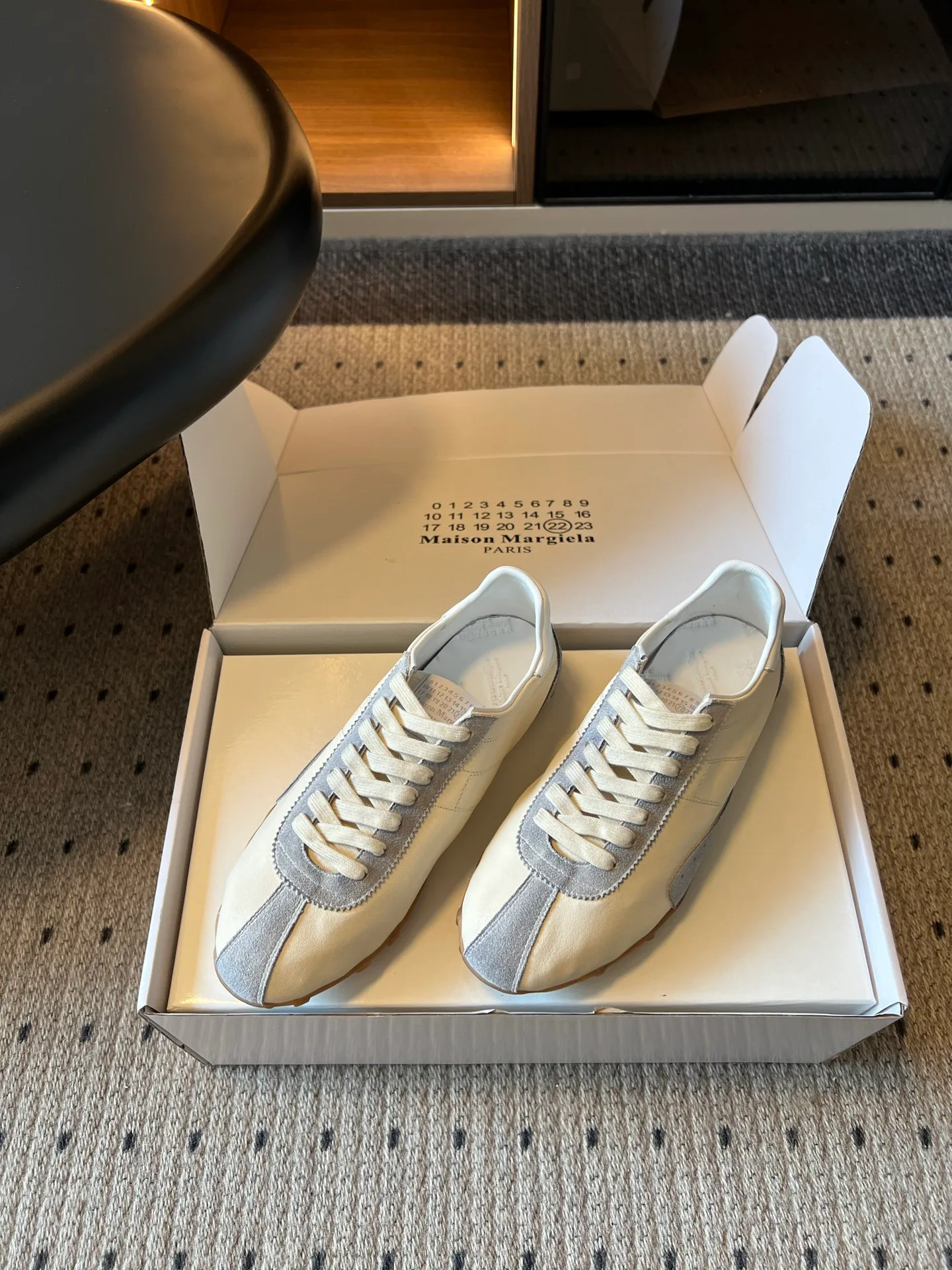 Кроссовки Женские Maison Margiela 17523634