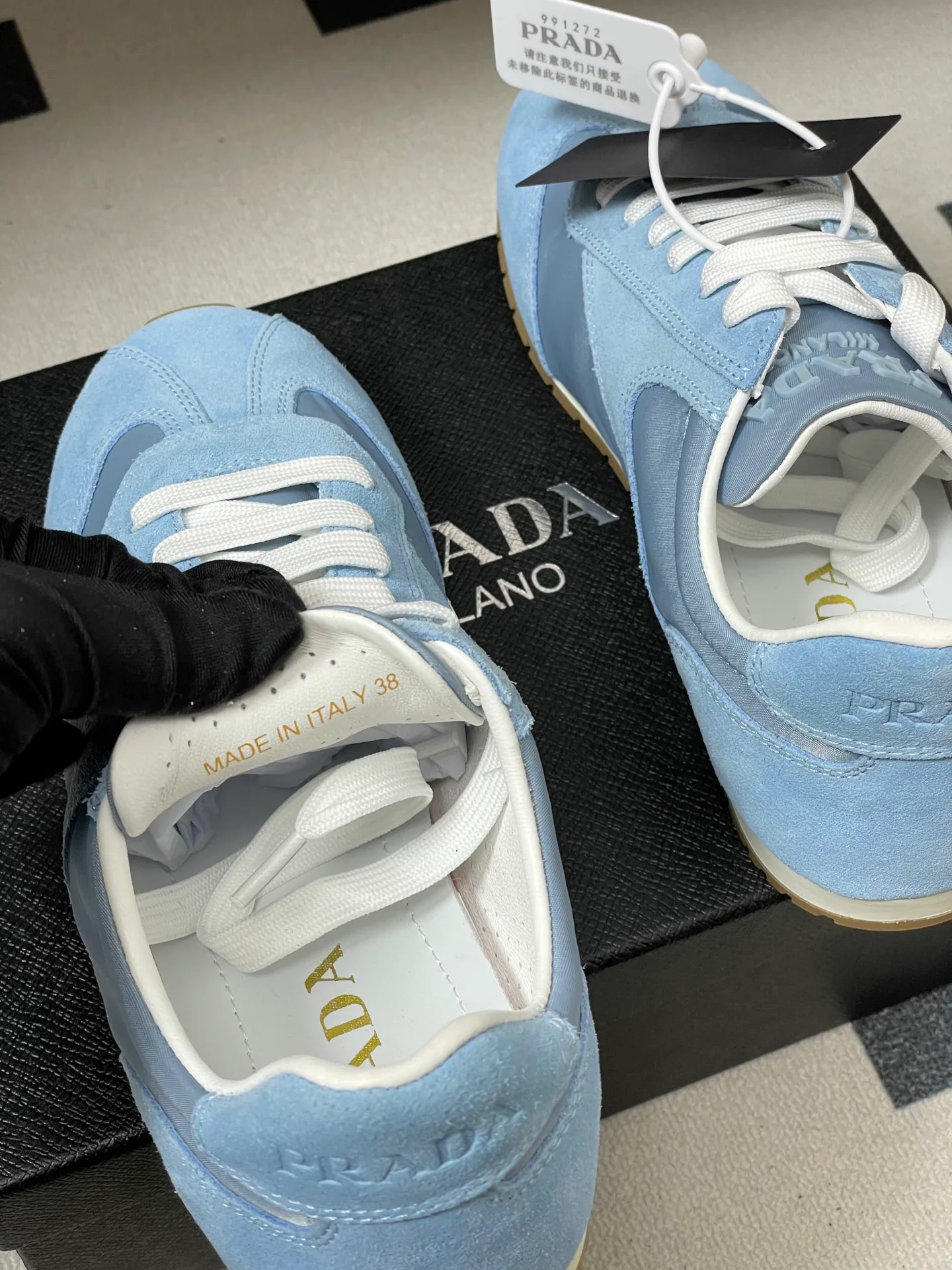 Кроссовки Женские Prada 12810919