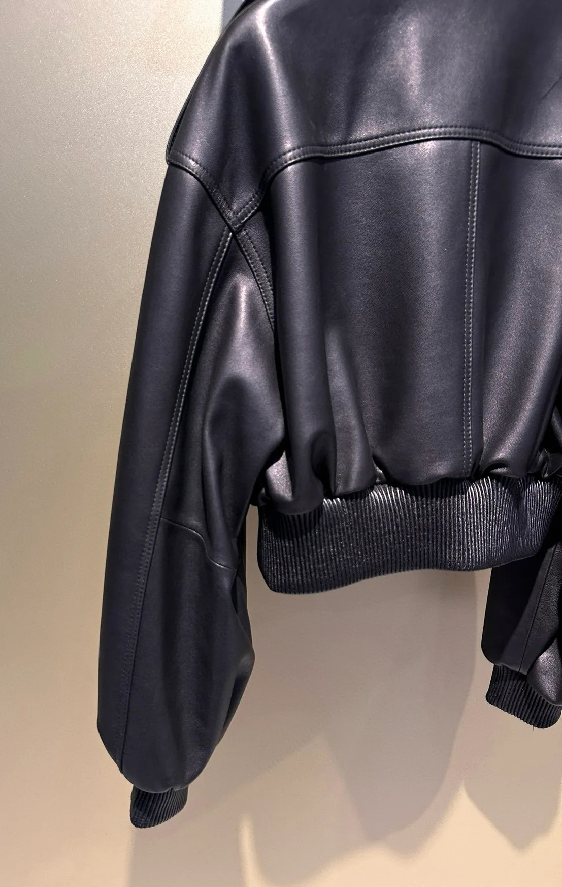 Кожаные Куртки И Дублёнки Женские Saint Laurent 857578