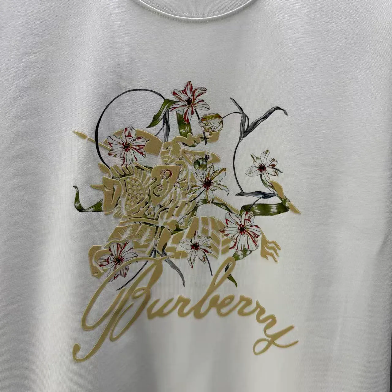 Футболки Женские Burberry 9128902