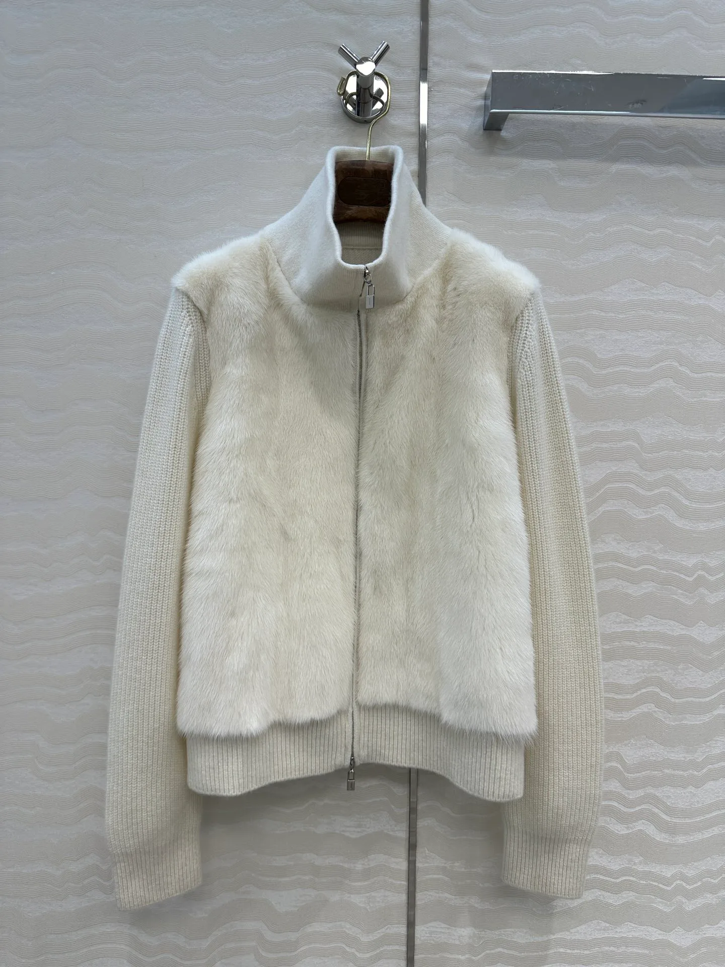 Куртки И Пуховики Женские Loro Piana 699677