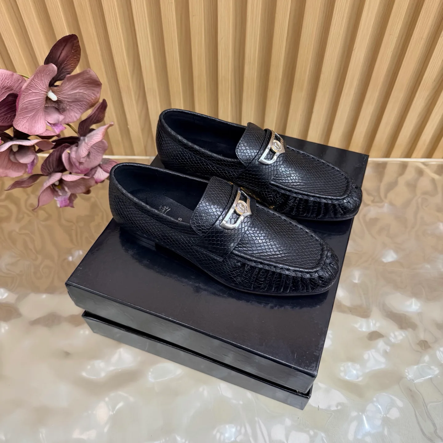 Лоферы И Мокасины Женские Christian Louboutin 18190114