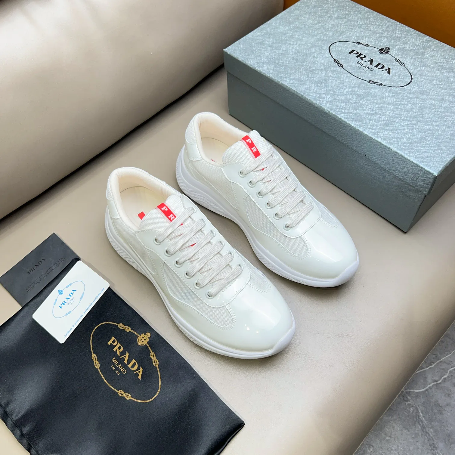 Кроссовки Женские Prada 17636254