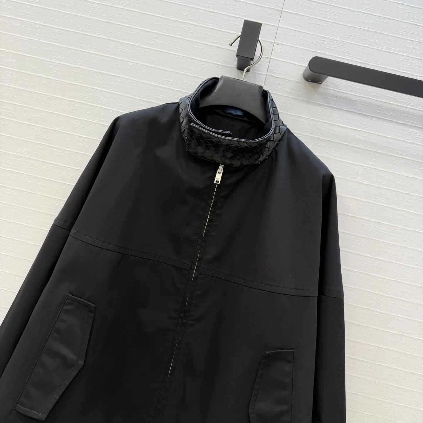 Куртки И Пуховики Женские Bottega Veneta 18432212