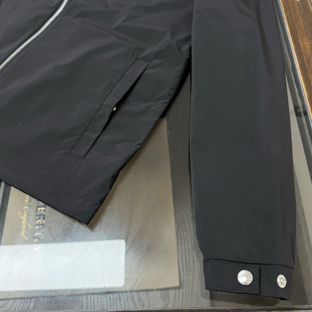 Куртки И Пуховики Женские Moncler 18416527