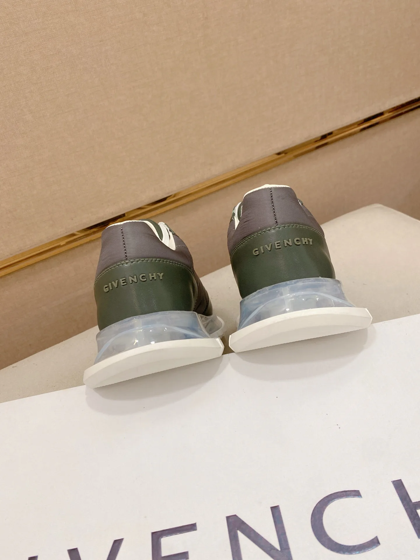 Кроссовки Мужские Givenchy 829515