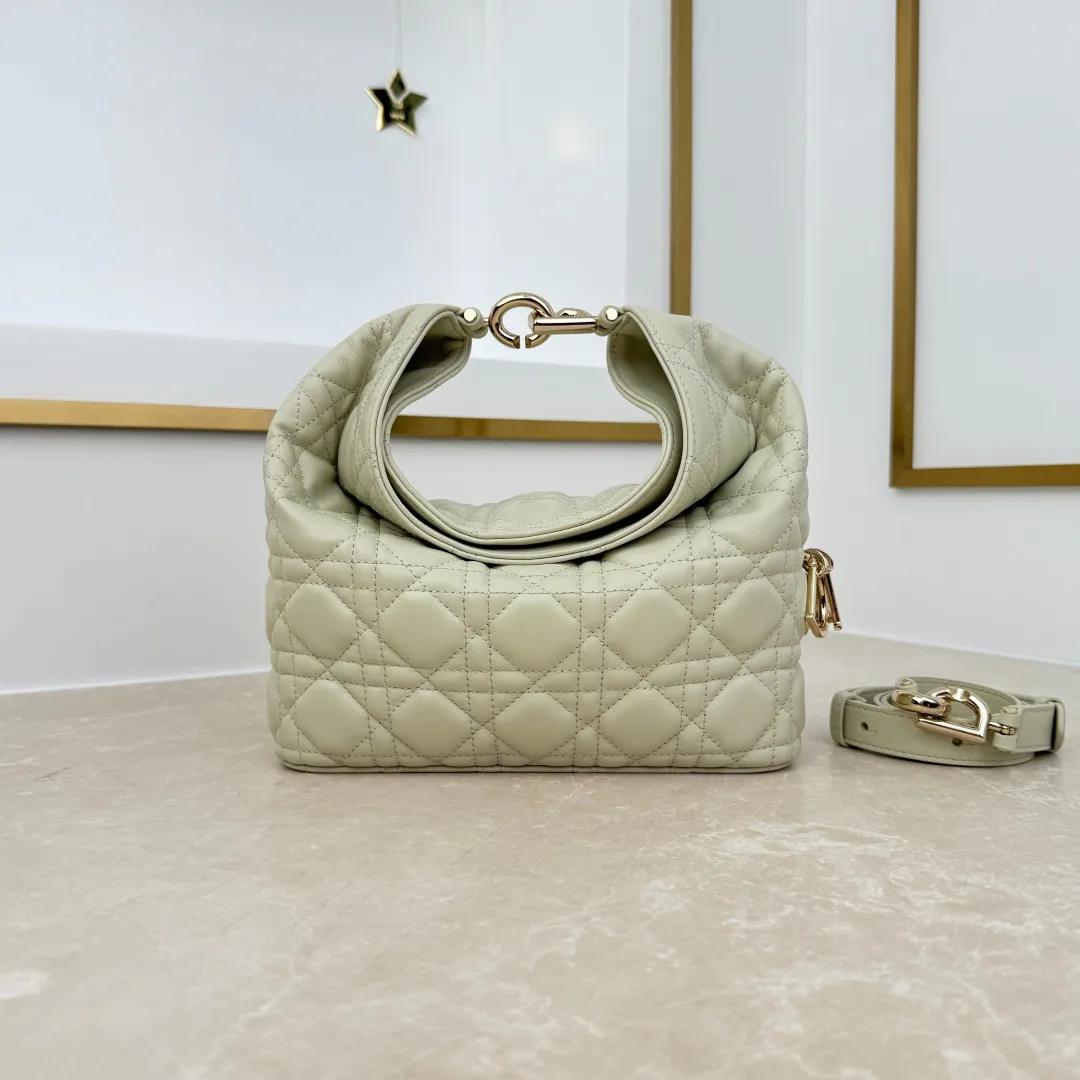 Классические Сумки Женские Christian Dior 18116271