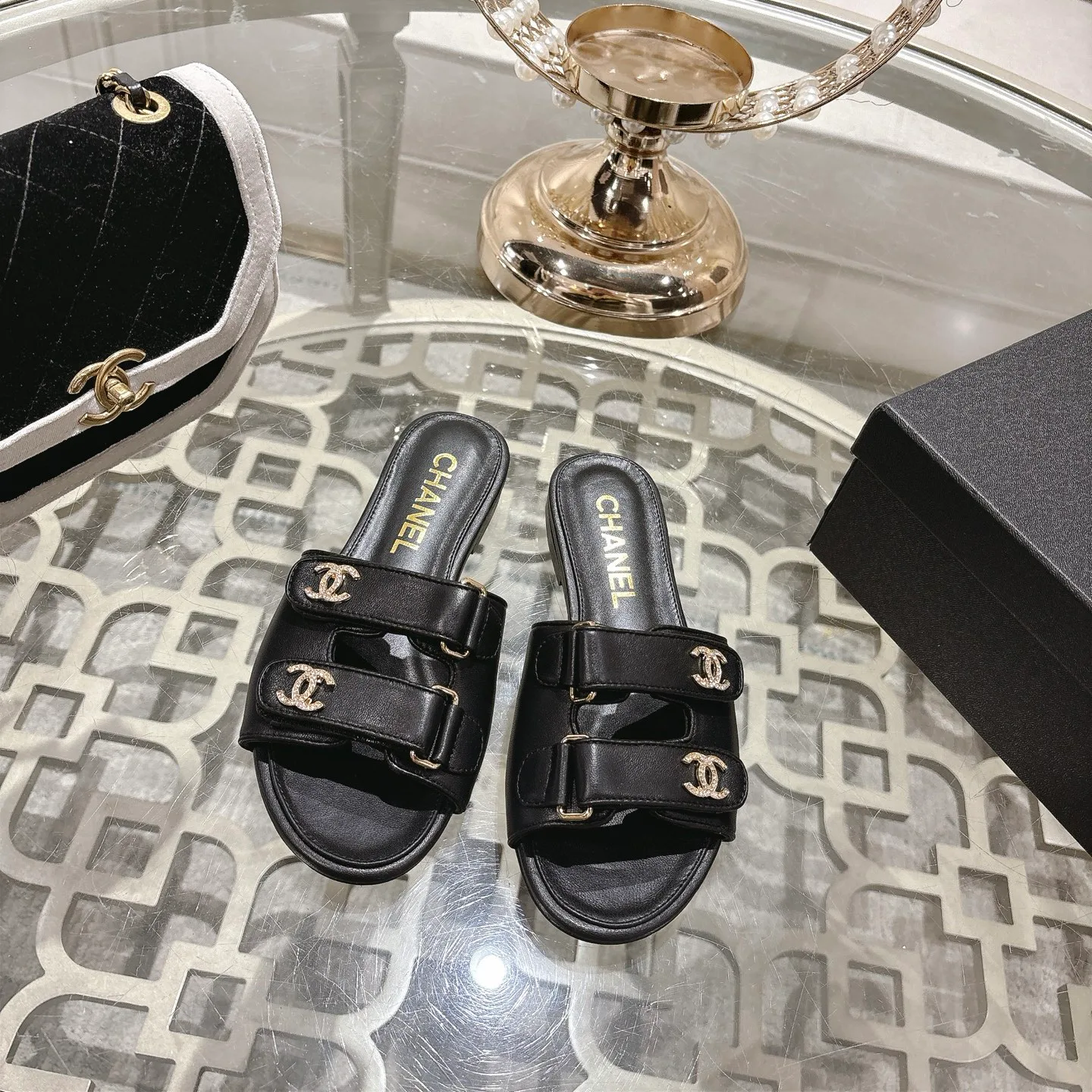 Сандалии Женские Chanel 10840545