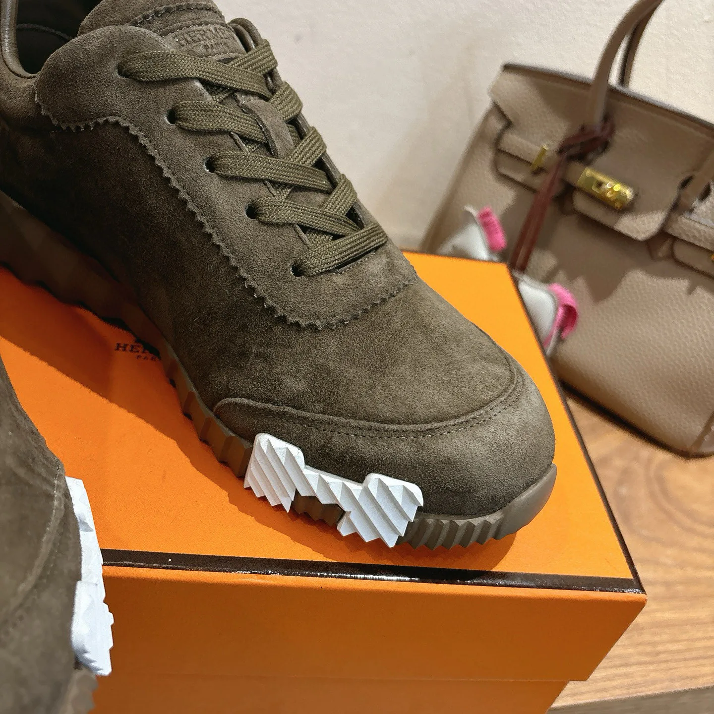 Кроссовки Женские Hermes 9915025