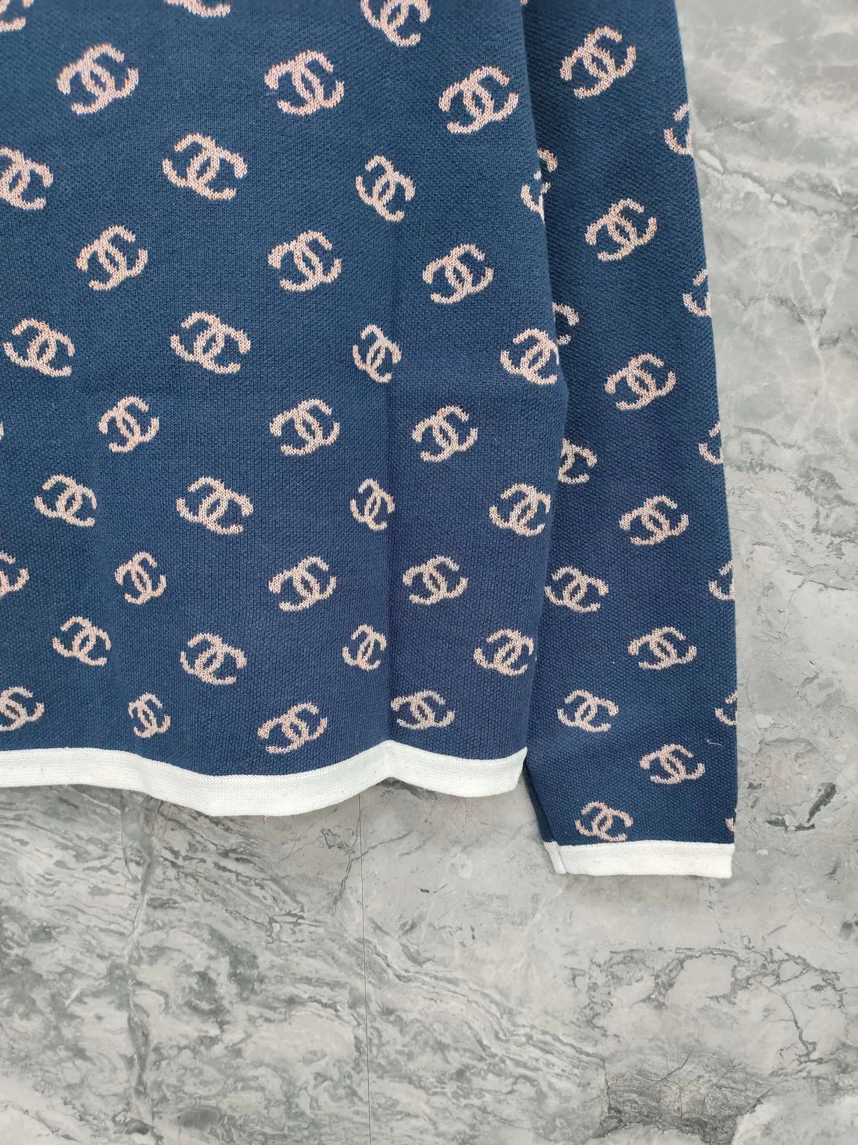 Джемперы И Свитеры Женские Chanel 17954429