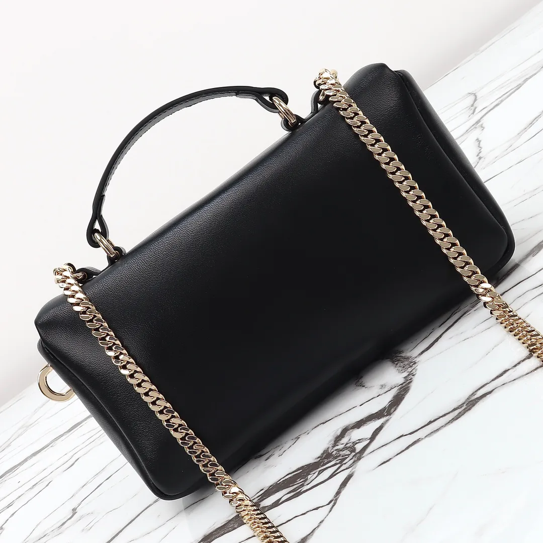 Классические Сумки Женские Gucci 18210721