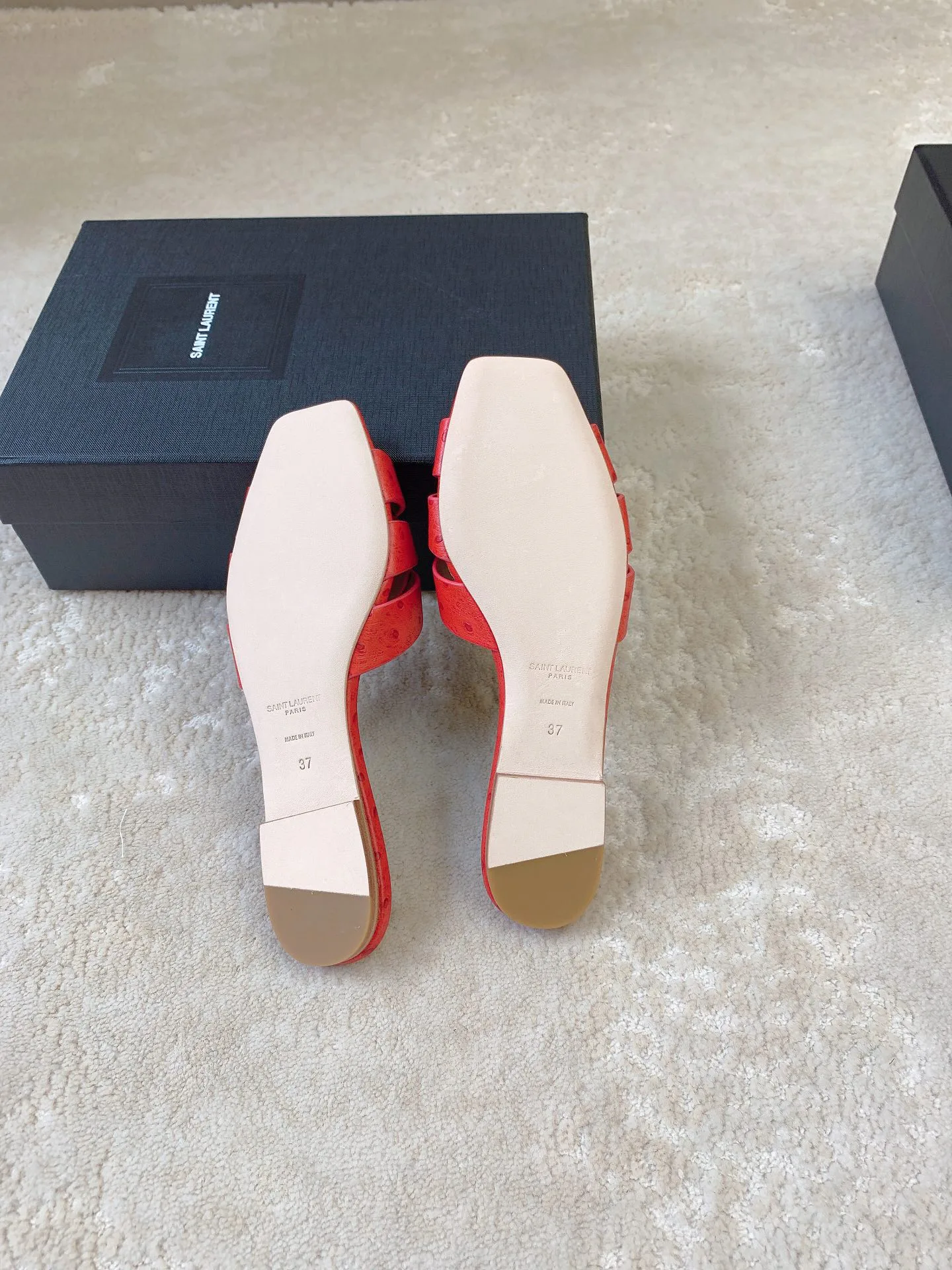 Шлепанцы Женские Saint Laurent 4390925