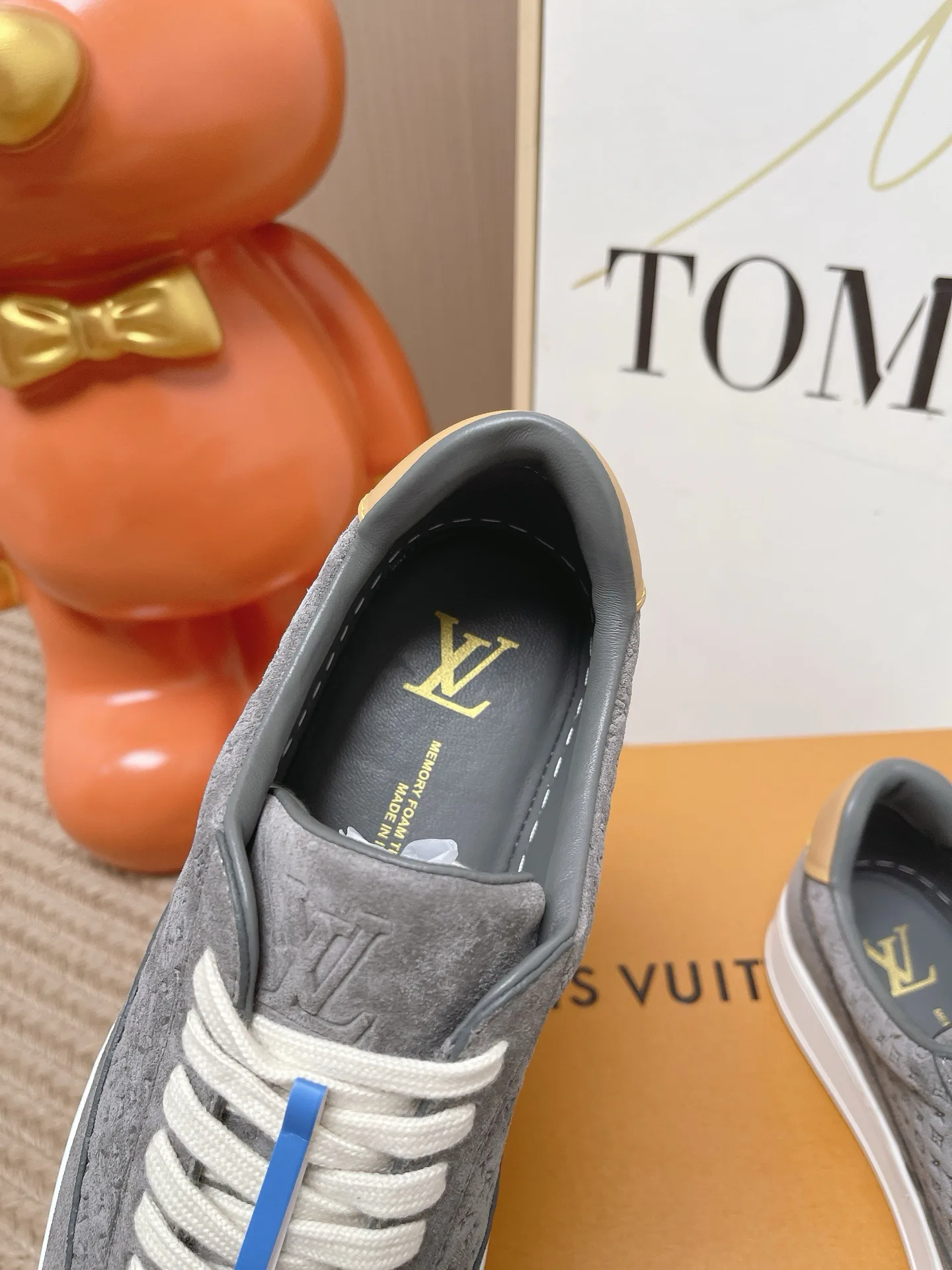Кроссовки Женские Louis Vuitton 18810899