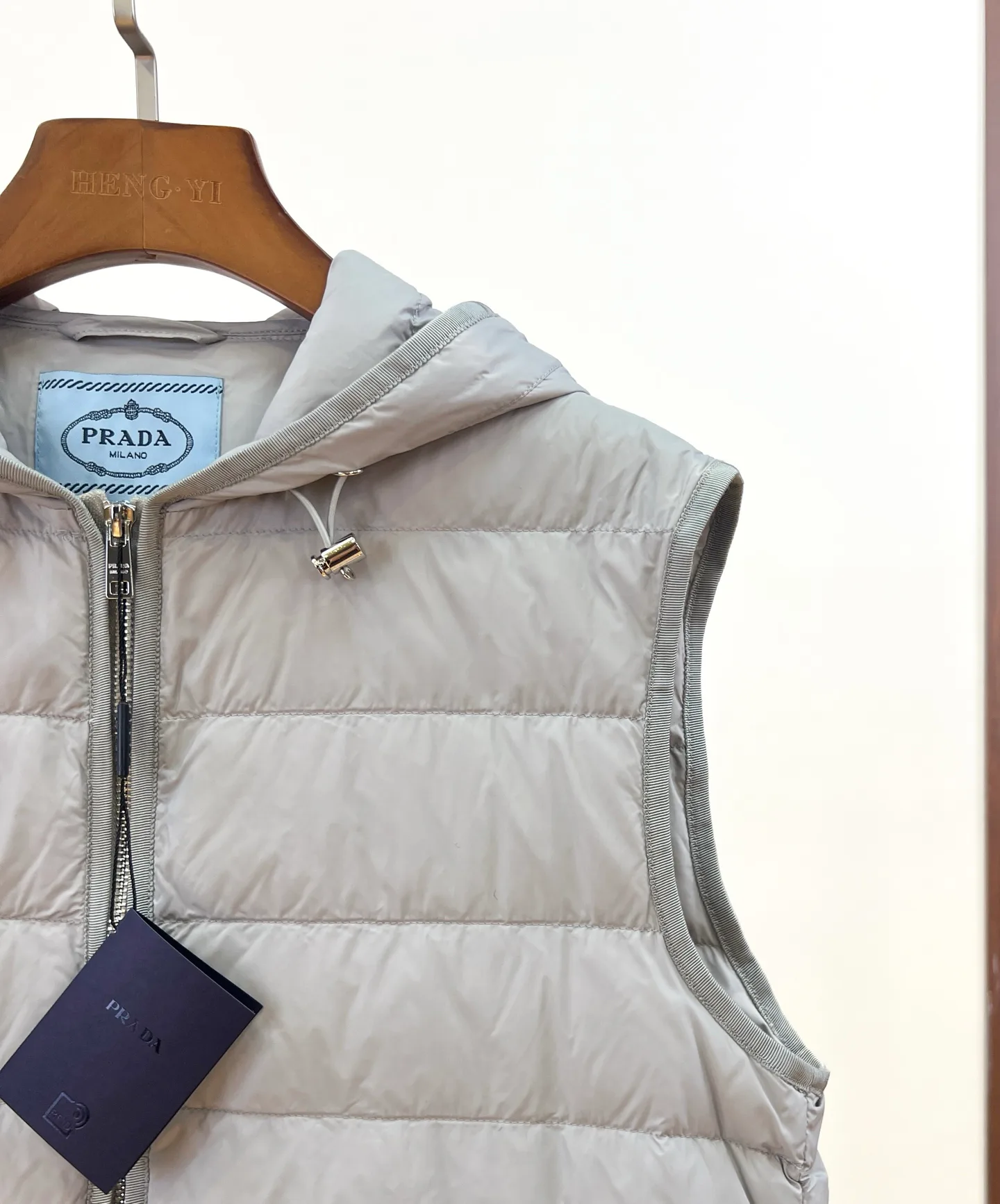 Куртки И Пуховики Женские Prada 18741893