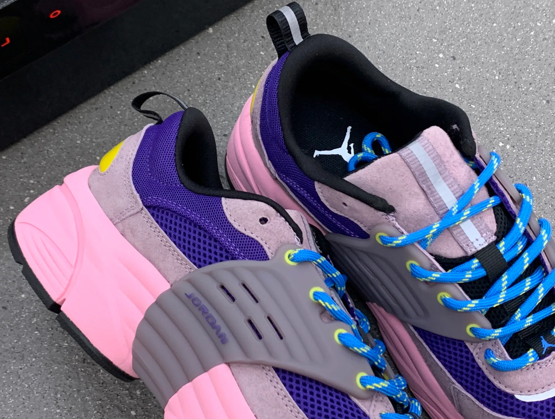 Кроссовки Женские Air Jordan 982384