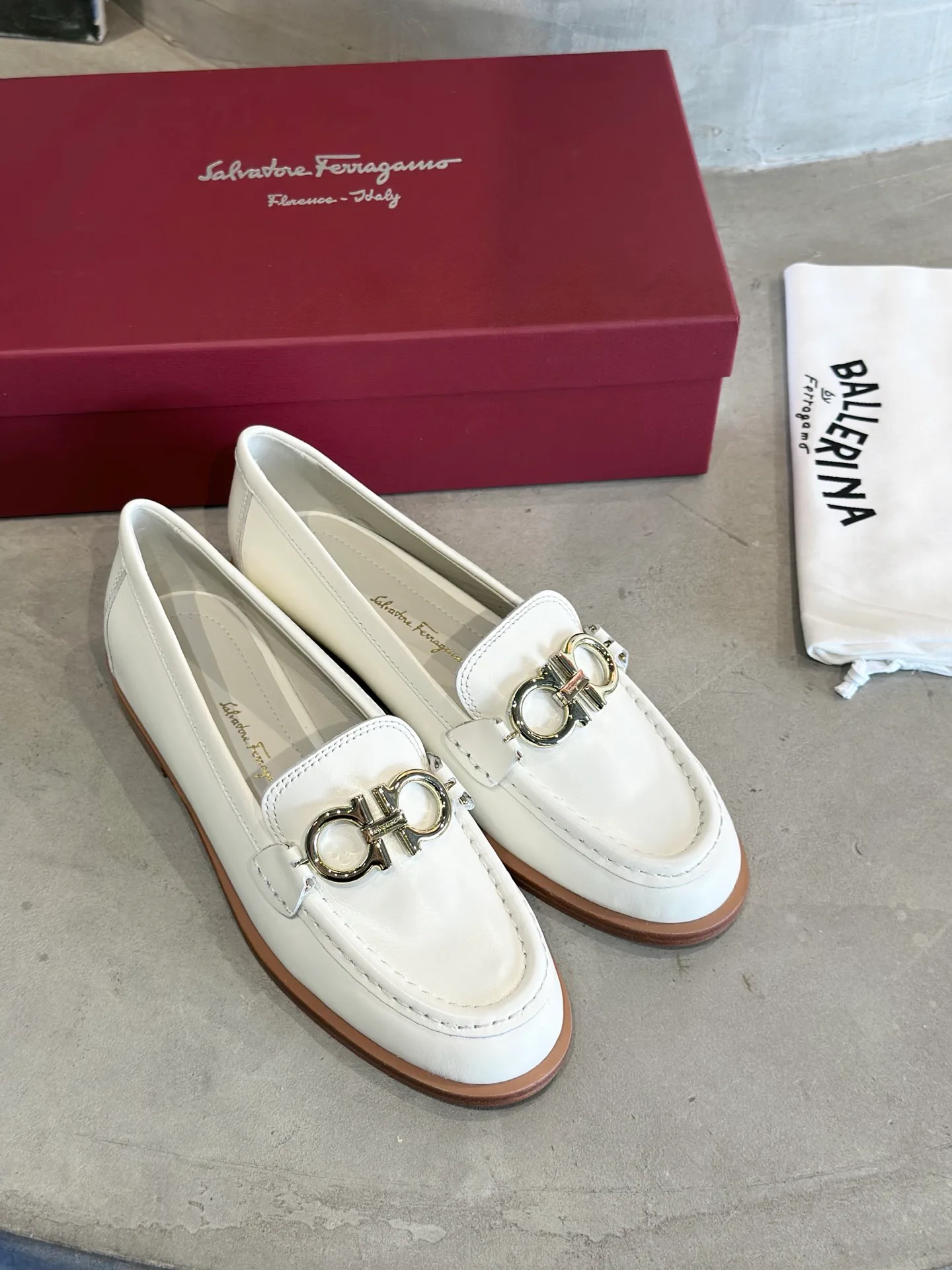 Лоферы И Мокасины Женские Salvatore Ferragamo 19448300